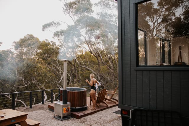 Soak Season: Cosy Tiny Homes with Tubs for Winter - Into The Wild Escapes